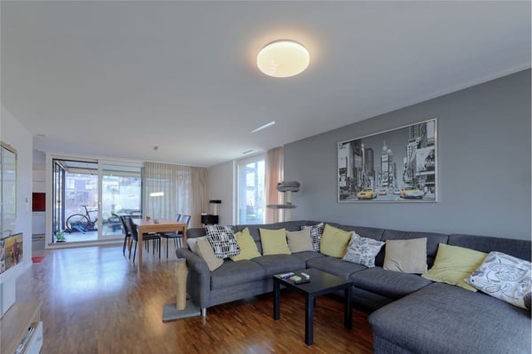 Moderne 2½-Zimmerwohnung mit 82 m² und zwei Balkone 1