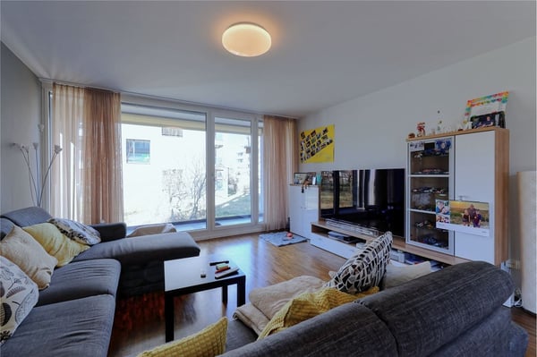 Moderne 2½-Zimmerwohnung mit 82 m² und zwei Balkone 12