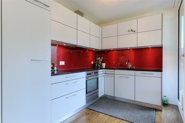 Moderne 2½-Zimmerwohnung mit 82 m² und zwei Balkone 4