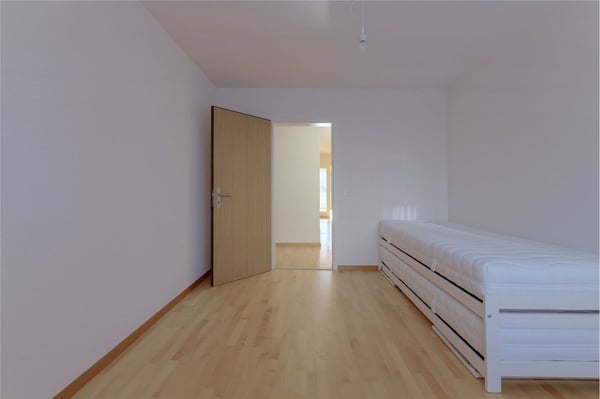 Stilvolle 4½-Zimmerwohnung mit beheiztem Bastelraum an beliebter Lage in Bolligen 11