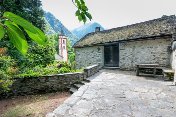 Soazza, caratteristico rustico – Un rifugio autentico tra le montagne 3