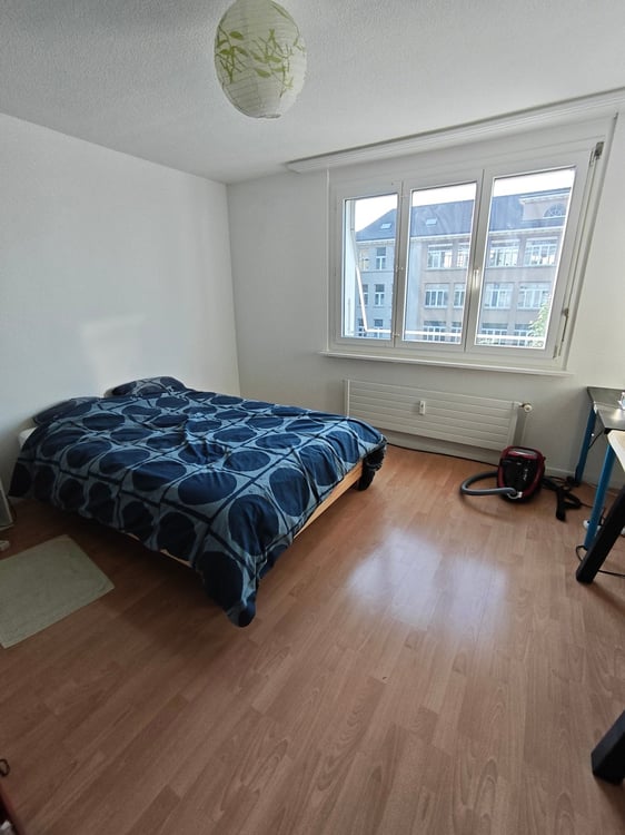 Moderne 3.5-Zimmer-Wohnung mit Balkon in Biel/Bienne 4