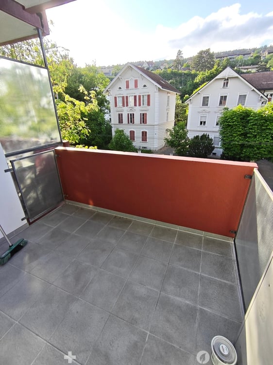 Moderne 4.5-Zimmer-Wohnung mit Balkon in Biel/Bienne 7