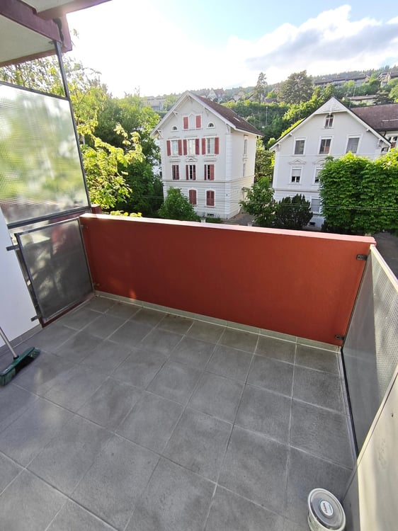 Moderne 3.5-Zimmer-Wohnung mit Balkon in Biel/Bienne 7
