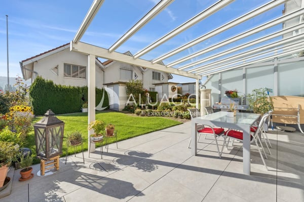 REIHENECKHAUS MIT TERRASSE UND GARTEN 11