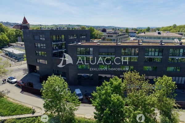 GEWERBERAUM AN TOPLAGE , ARBEITEN AM KANAL 2