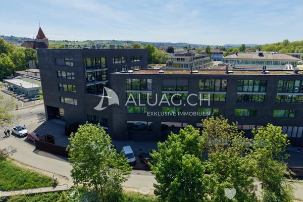 GEWERBERAUM AN TOPLAGE , ARBEITEN AM KANAL 2