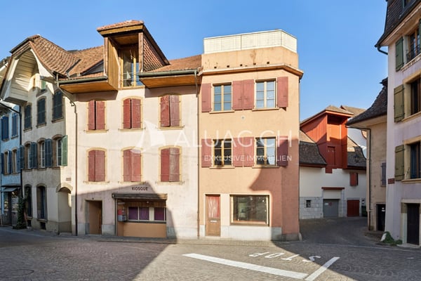 HISTORISCHES REIHENECKHAUS IN LA NEUVEVILLE 1