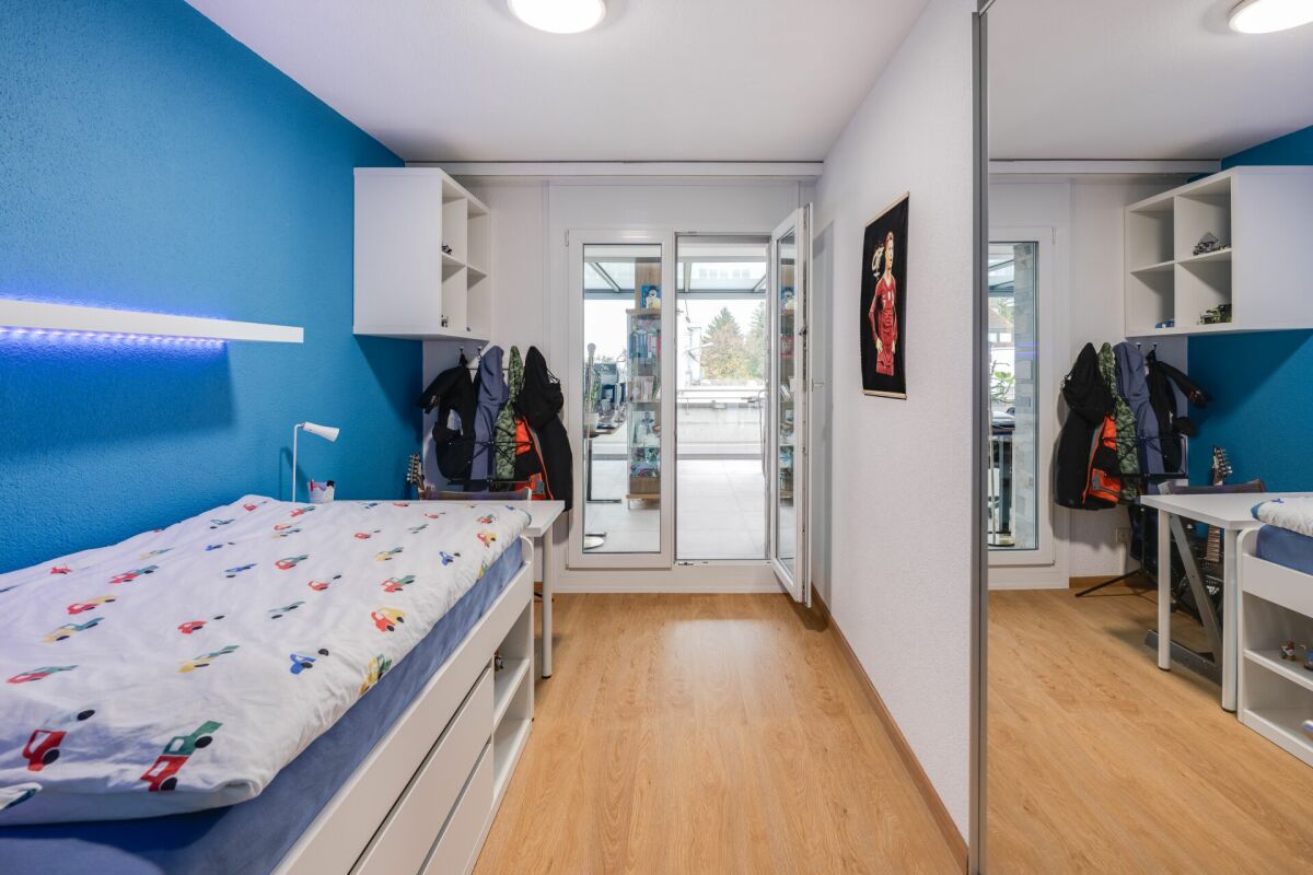 Moderne 4.5 Zimmerwohnung mit grossem Wintergarten und Terrasse im Zentrum von Oensingen