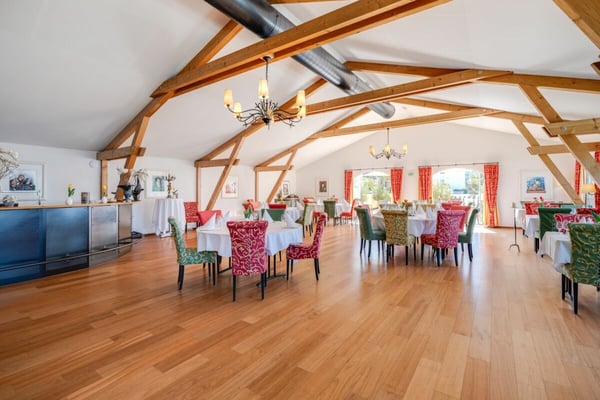 Hotel Restaurant Seeblick & Hotel Pavillon - Ein einzigartiges Immobilienensemble am Bielersee 18