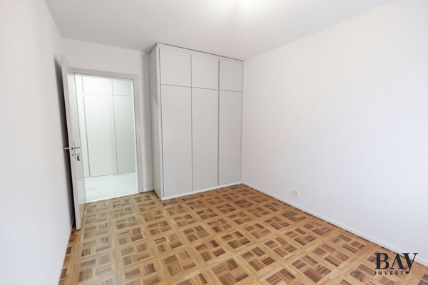 Rare, appartement de 1 1/2 totalement rénové dans le quartier de Gravelone 18