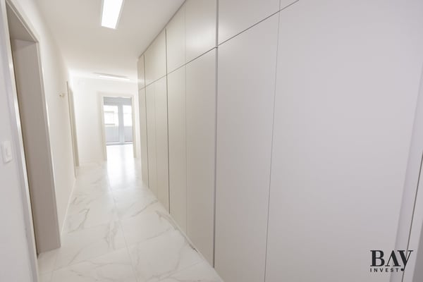 Rare, appartement de 1 1/2 totalement rénové dans le quartier de Gravelone 37