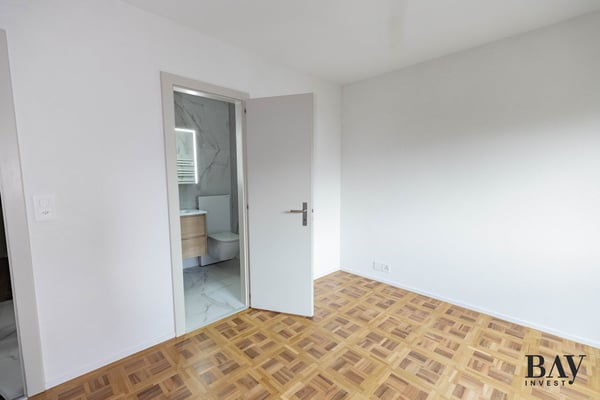 Rare, appartement de 1 1/2 totalement rénové dans le quartier de Gravelone 12