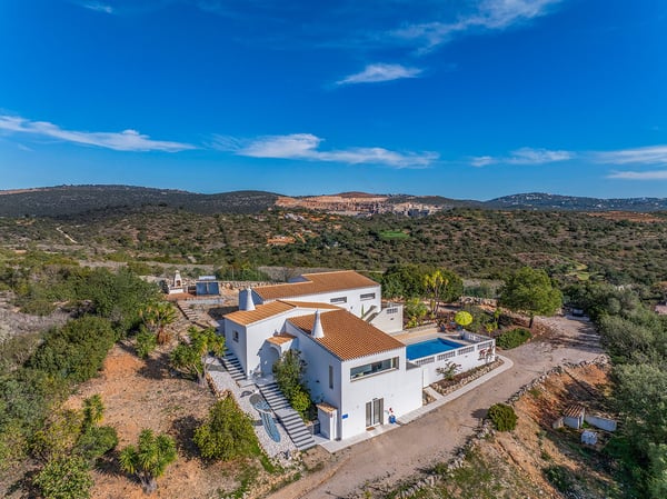 Villa de charme rénovée avec vue panoramique, à 8 minutes de Vilamoura et de ses golfs 33