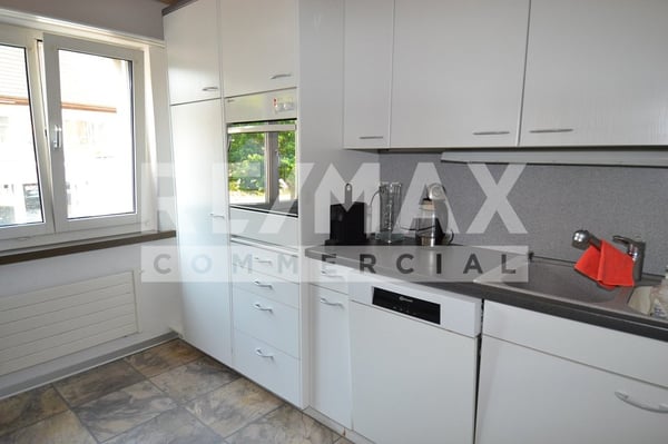 Büro-/Praxisräume von ca. 163 m2 bis 229 m2 an sehr guter Lage 11