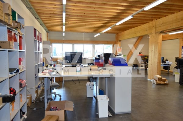 Vielseitig nutzbares Gewerbegebäude mit Büros und einem Laden in Niederbipp 7