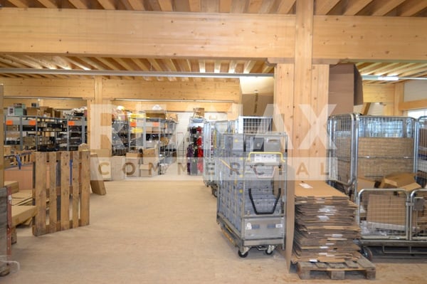 Vielseitig nutzbares Gewerbegebäude mit Büros und einem Laden in Niederbipp 4