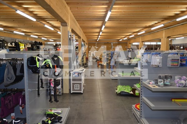 Vielseitig nutzbares Gewerbegebäude mit Büros und einem Laden in Niederbipp 9