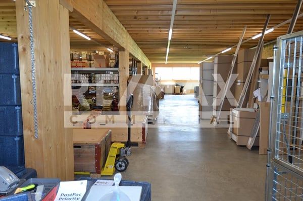 Vielseitig nutzbares Gewerbegebäude mit Büros und einem Laden in Niederbipp 10