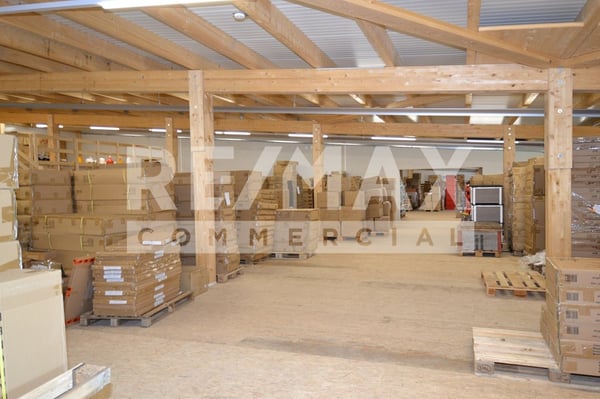 Vielseitig nutzbares Gewerbegebäude mit Büros und einem Laden in Niederbipp 2