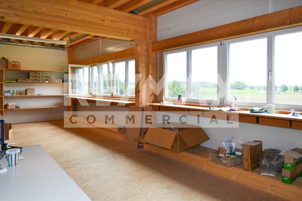 Vielseitig nutzbares Gewerbegebäude mit Büros und einem Laden in Niederbipp 6