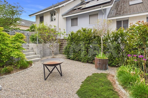 Ein Zuhause mit Freiraum moderne 5½-Zimmer-Doppelhaushälfte mit Garten 6