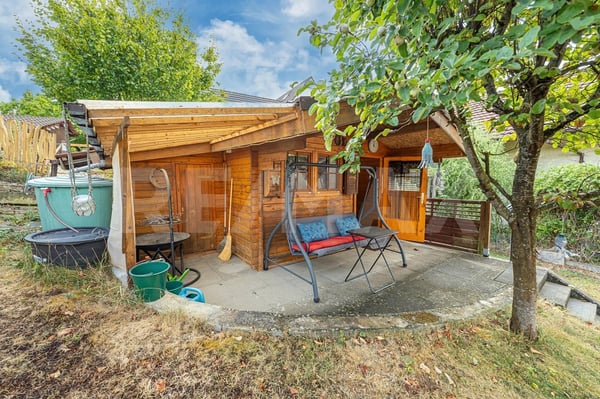 Ehemaliges Bauernhaus mit grosser Scheune 10