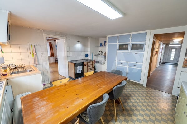 Ehemaliges Bauernhaus mit grosser Scheune 4