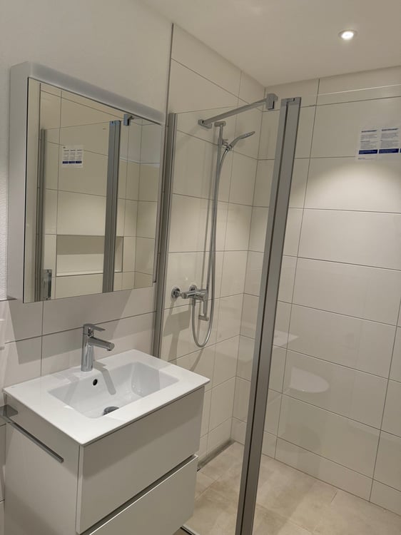 Moderne 3.5-Zimmer-Neubauwohnung in Brüttelen – Erdgeschoss mit Balkon 6