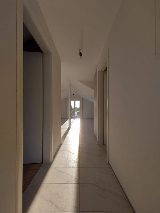 Exklusive teilmöblierte 3.5-Zimmer-Dachwohnung mit hohem Ausbaustandard in Kerzers 2