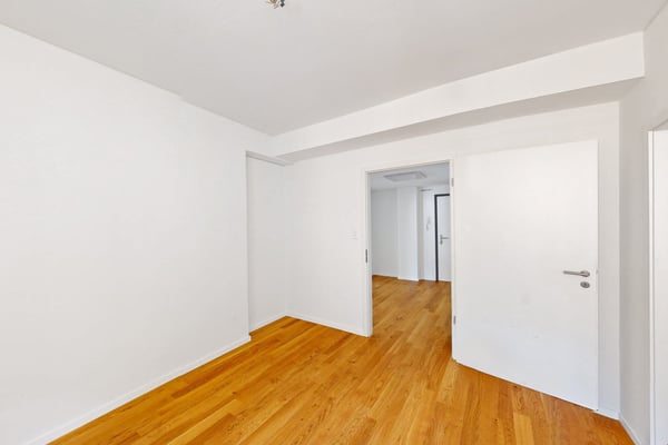 Ufficio luminoso con vista sulla Piazza del Sole – le prime due pigioni nette sono gratuite! 5