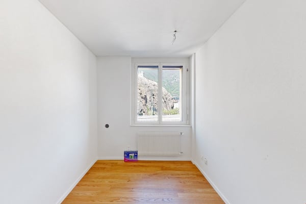 Büro mit viel Licht und Blick auf den Piazza del Sole – die ersten zwei Nettomieten sind kostenlos! 2
