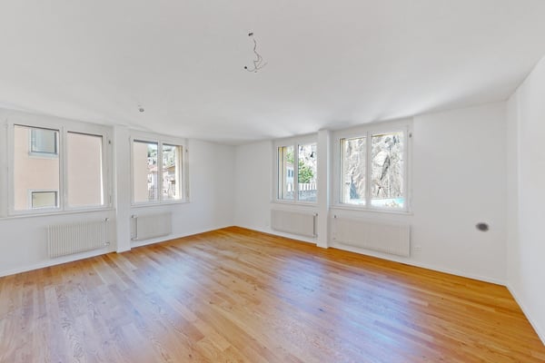 Ufficio luminoso con vista sulla Piazza del Sole – le prime due pigioni nette sono gratuite! 6