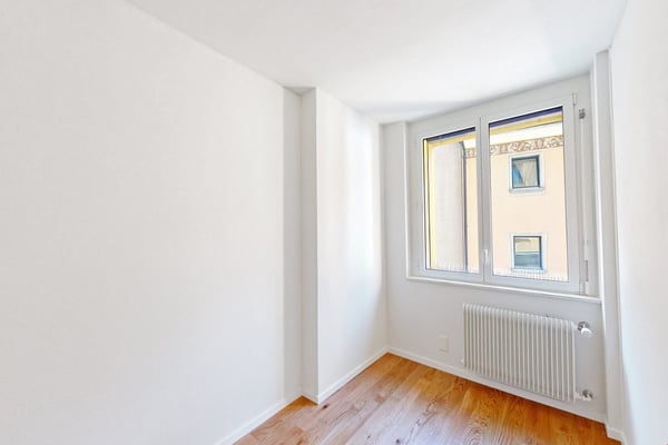 Büro mit viel Licht und Blick auf den Piazza del Sole – die ersten zwei Nettomieten sind kostenlos! 4