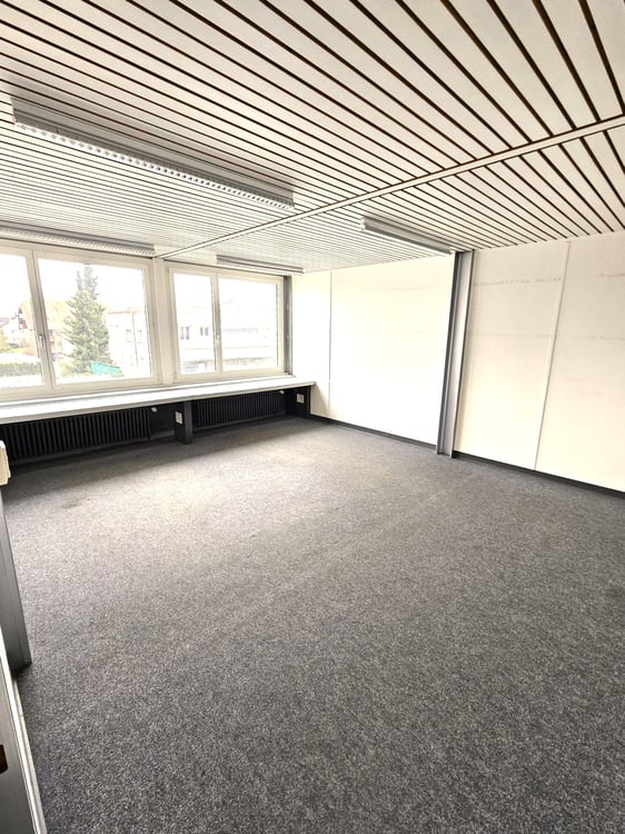 Freie Lager- und/oder Büroflächen nahe Bahnhof Utzenstorf 3