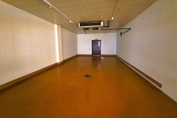 INS - grosszügige Lagerfläche nahe Bahnhof 6