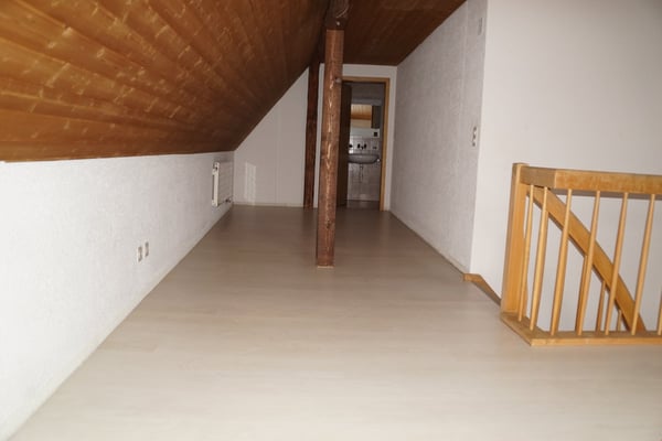 Zu vermieten 2.5 Zimmerwohnung mit Galerie in Wiedlisbach 12