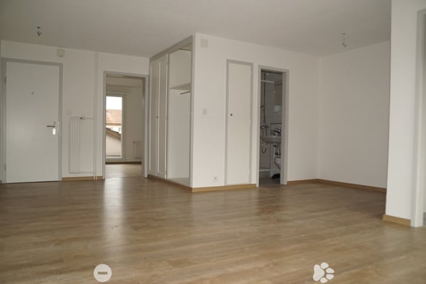 Zu vermieten 2 1/2 Zimmerwohnung an der Neumarktstrasse 46 4