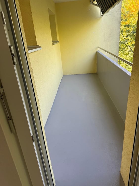 Zu vermieten im Hölzli 33 eine 4 1/2 Zimmerwohnung 2