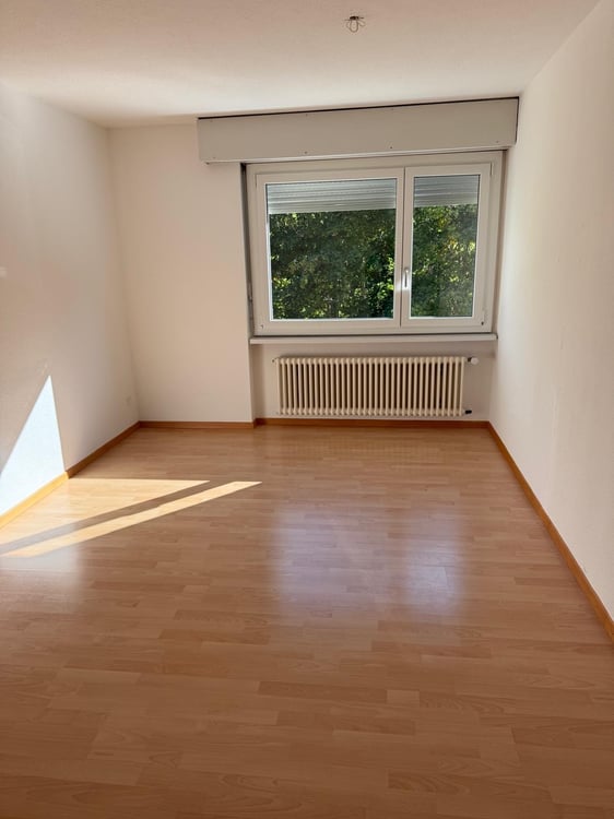 Zu vermieten im Hölzli 33 eine 4 1/2 Zimmerwohnung 7
