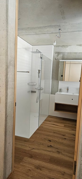 top moderne Wohnungen - Erstbezug Neubau in Steg / VS 8