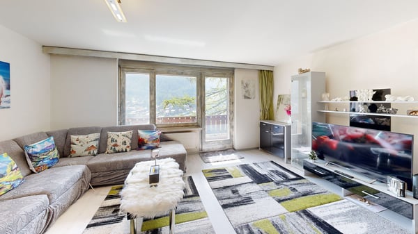 Helle 4.5 Zimmerwohnung mit schöne Blick auf das Dorf 4