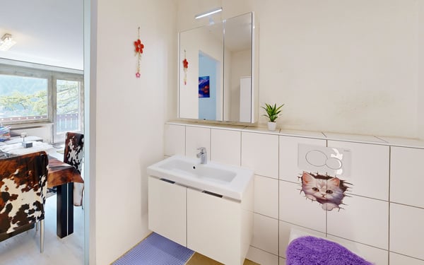 Helle 4.5 Zimmerwohnung mit schöne Blick auf das Dorf 10