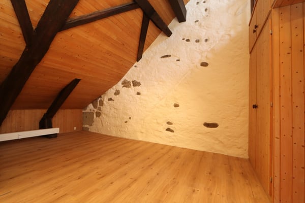 einzigartige 6-Zimmer Triplexwohnung inkl. Galerie zu vermieten 12