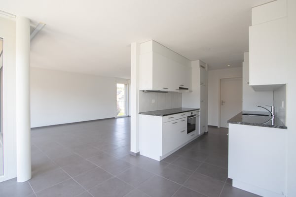 attraktive 4.5-Zimmerwohnung mit Balkon zu vermieten 4