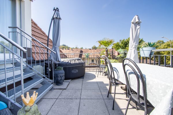 Schöne Dachwohnung mit sonniger Terrasse 8