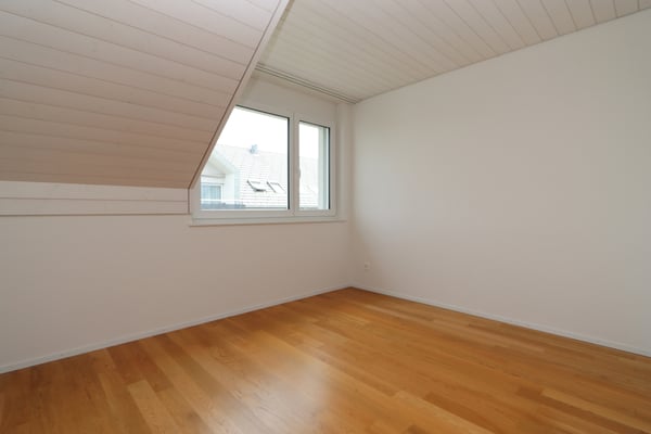 Platz für die ganze Familie - moderne 4.5-Dachwohnung zu vermieten 6