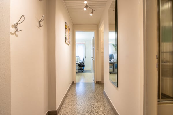 Büro, Praxis oder Laden: Vielseitige Gewerbefläche in Bahnhofsnähe 9