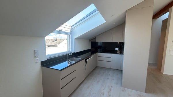 Moderne 3.5-Zimmer-Wohnung mit Balkon in Niederurnen, Glarus Nord
