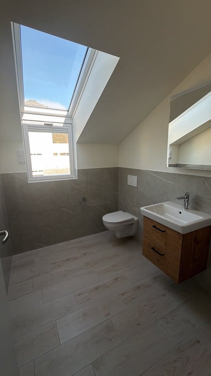 Moderne 3.5-Zimmer-Wohnung mit Balkon in Niederurnen, Glarus Nord 4